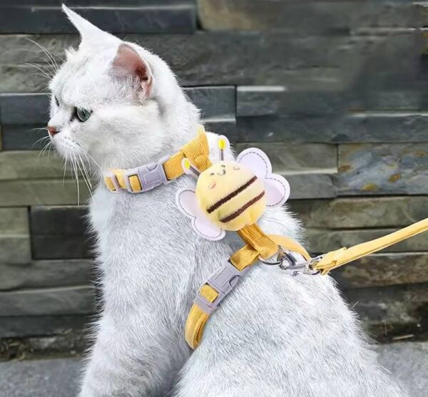 Cute Bee Pet Harness & Leash Set – Adjustable for Small Dogs & Cats